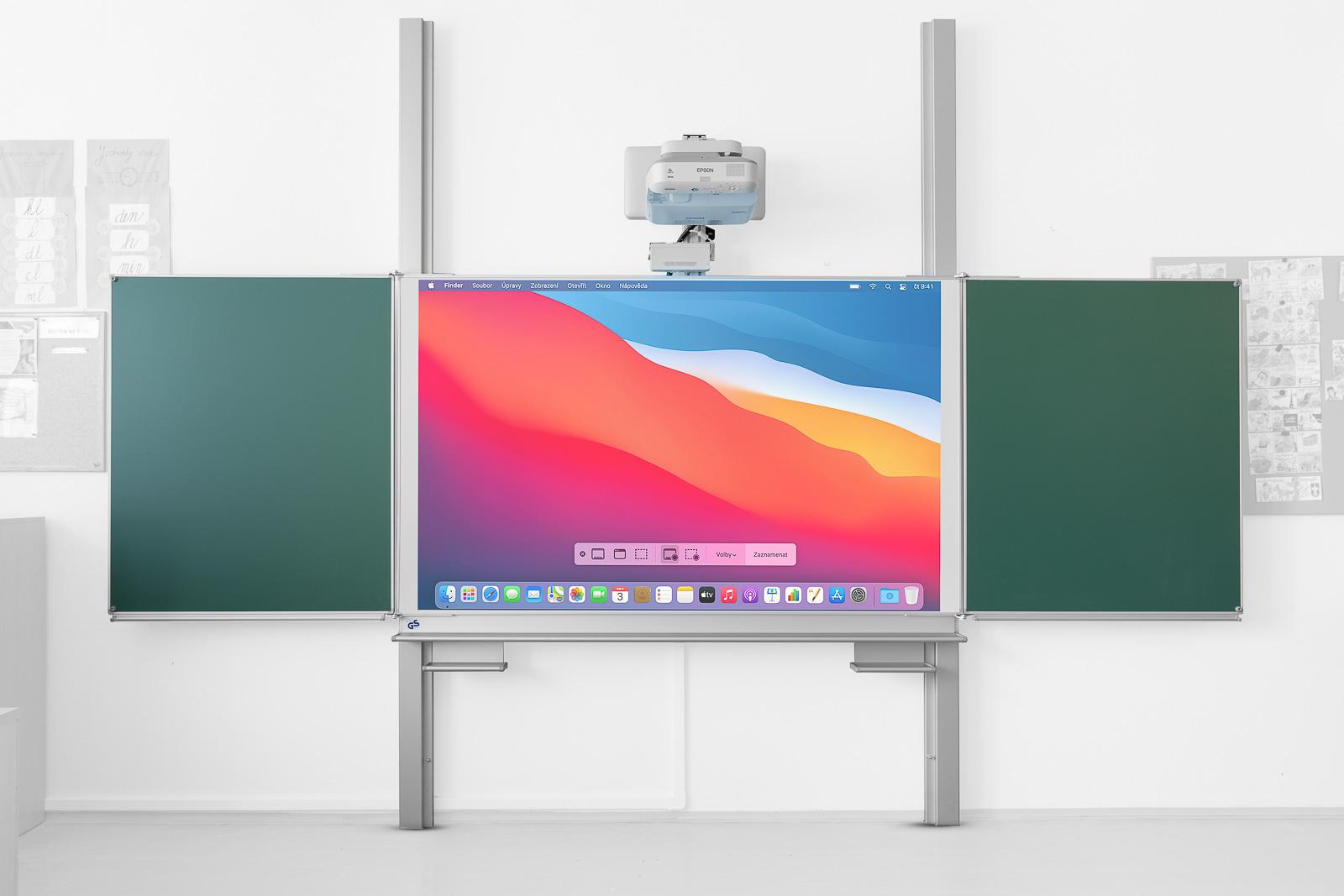 Interaktivn&iacute; tabule Epson EB-695Wi - triptych 200x120 na pylonech