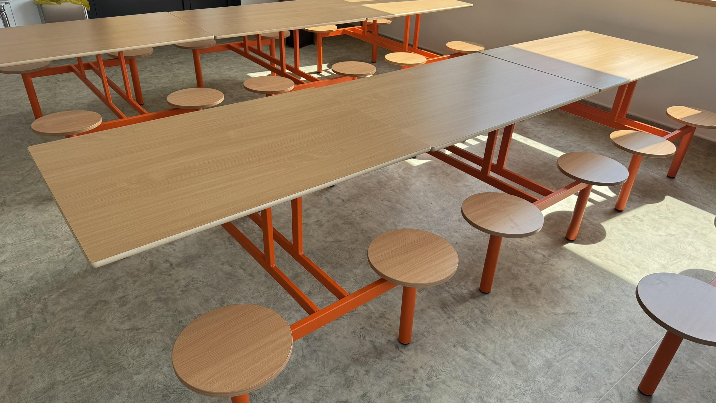 J&iacute;deln&iacute; set BOBEK